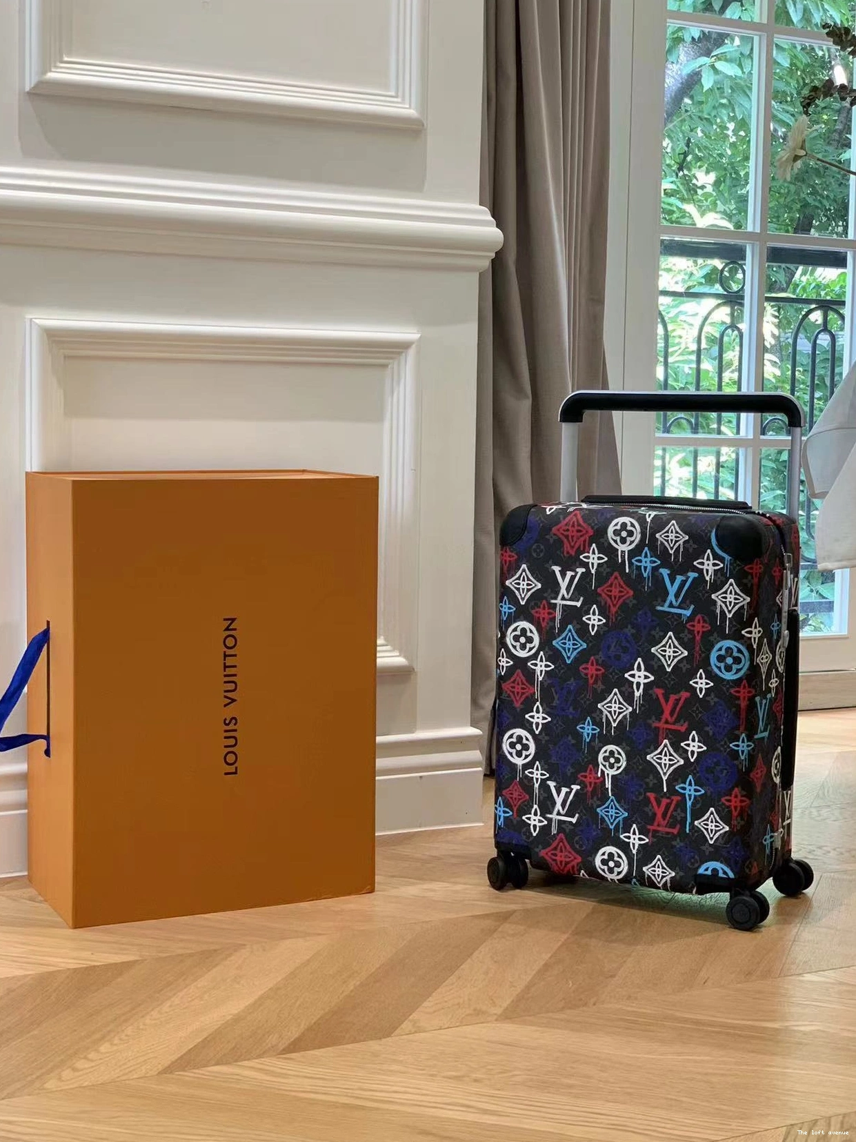 SUITCASE 37L 55 HORIZON CUSTOM CABIN GRAFFITI 0709